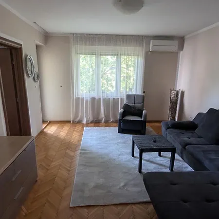Stan Daleka Obala Apartament *